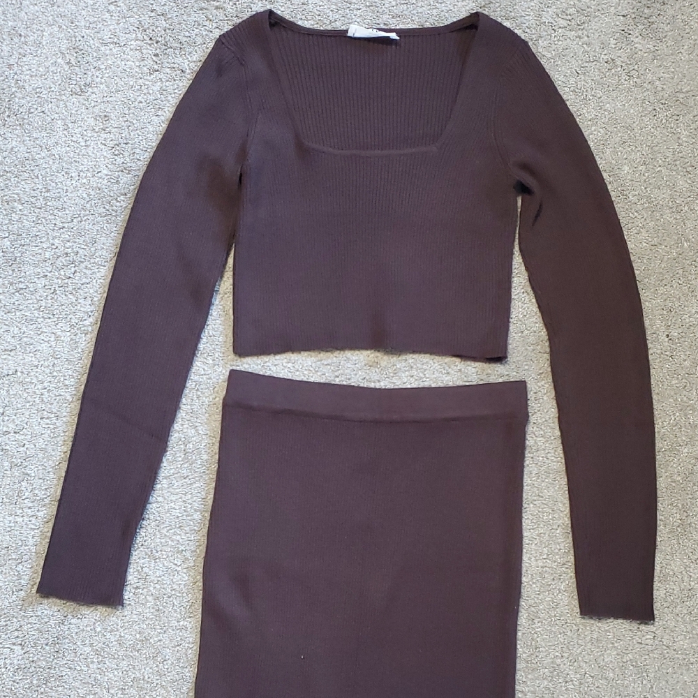 Double Zero Chocolate Brown Skirt Set. Size Large.